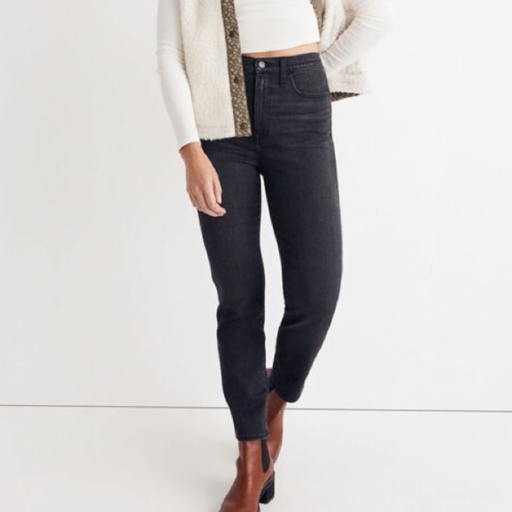 Madewell High-Rise Slim Straight Jeans in Richgrove Wash